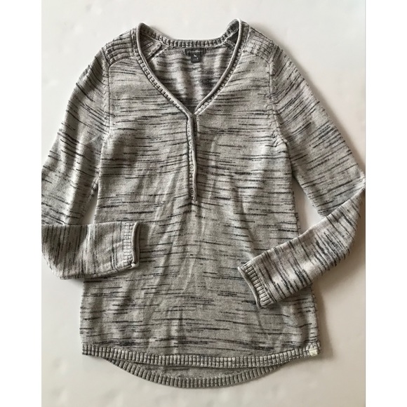 Eddie Bauer Women’s Half Button V-Neck Gray Sweater Size Small - Picture 7 of 7